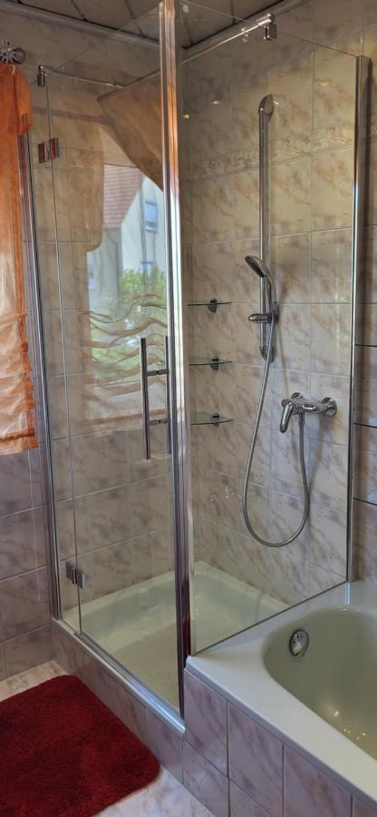 Attraktive 3 Zimmer Wohnung In Ruhiger Lage 安斯巴赫 外观 照片